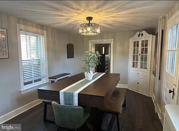 $1,700 | 417 Delaware Street, New Castle, DE 19720