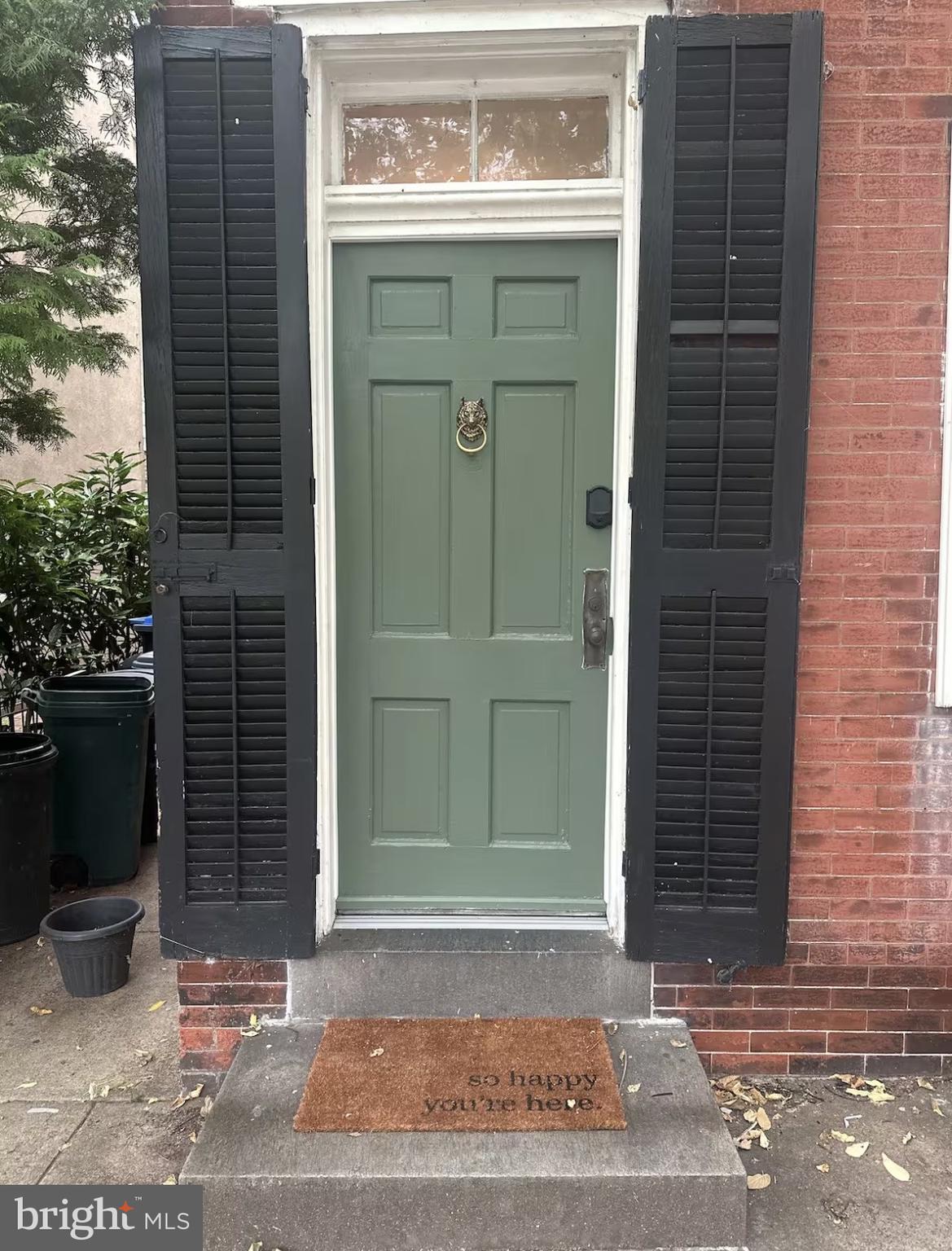 417 Delaware Street New Castle, DE 19720 - Photo 2 of 27 a view of a door of the house