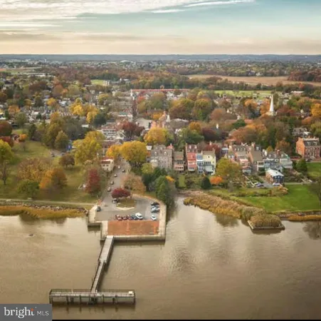 $1,700 | 417 Delaware Street, New Castle, DE 19720