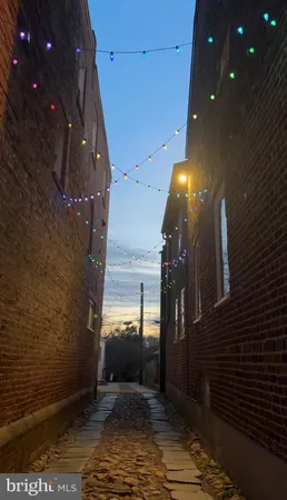 $1,700 | 417 Delaware Street, New Castle, DE 19720