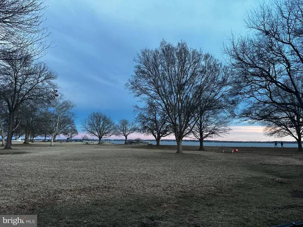 $1,700 | 417 Delaware Street, New Castle, DE 19720