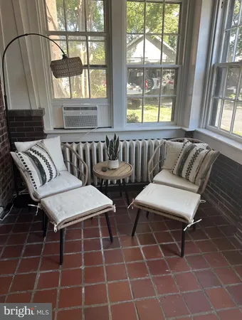 $1,700 | 417 Delaware Street, New Castle, DE 19720