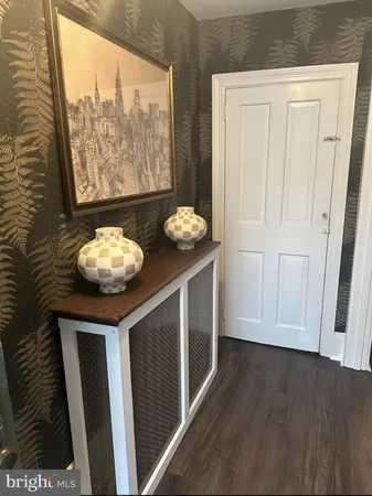 $1,700 | 417 Delaware Street, New Castle, DE 19720