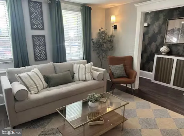 $1,700 | 417 Delaware Street, New Castle, DE 19720