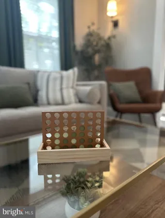 $1,700 | 417 Delaware Street, New Castle, DE 19720