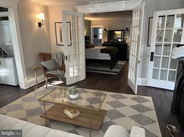 $1,700 | 417 Delaware Street, New Castle, DE 19720