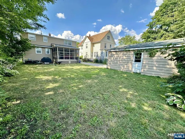 $689,000 | 13 Jersey Avenue, Mahwah, NJ 07430