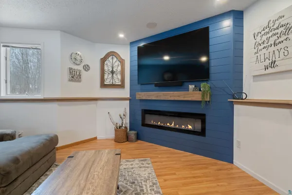 $729,900 | 4809 Oak Ridge Drive, Hermantown, MN 55811