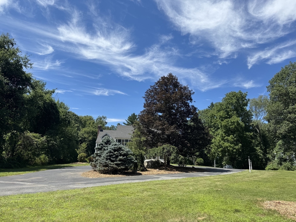 9 Breezy Point Road Acton, MA 01720 - Photo 5 of 42