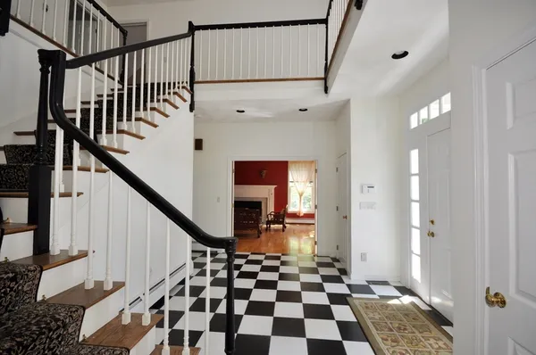 $2,000,000 | 9 Breezy Point Road, Acton, MA 01720