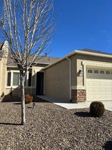 $2,295 | 5649 North Teaberry Lane, Unit 11, Prescott Valley, AZ 86314