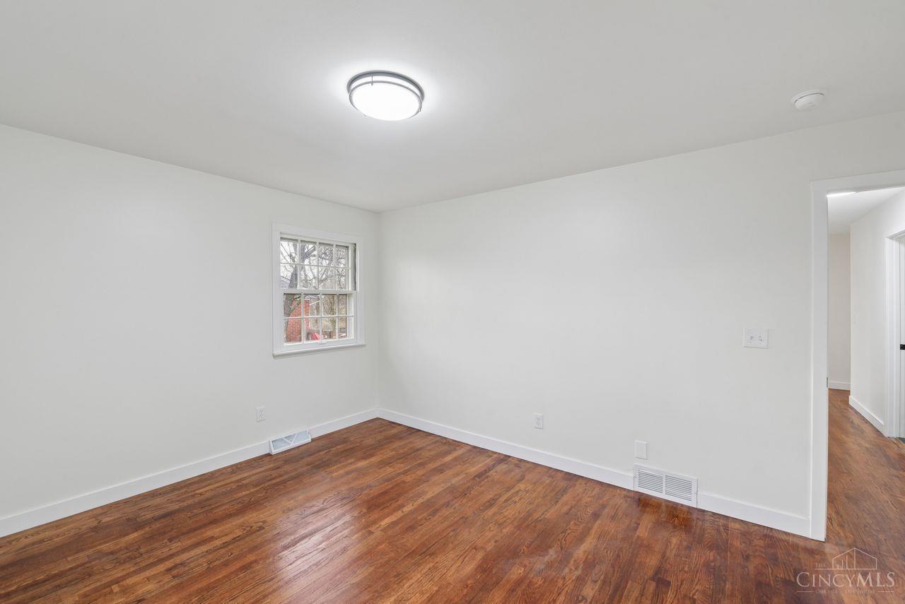 357 Meadowcrest Road Cincinnati, OH 45231 - Photo 34 of 61