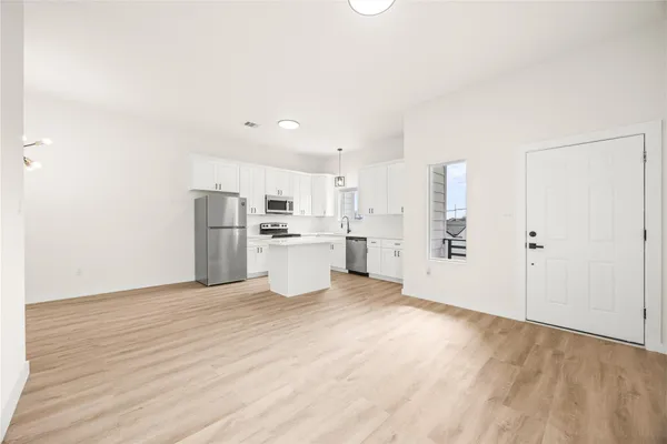 $1,725 | 9709 Pelsey Street, Unit B, Houston, TX 77029