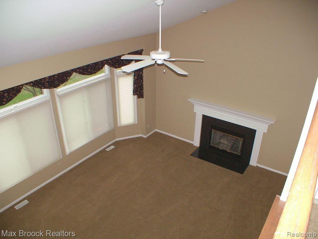 1174 Brunswick Rochester, MI 48309 - Photo 13 of 21 Family rm from above