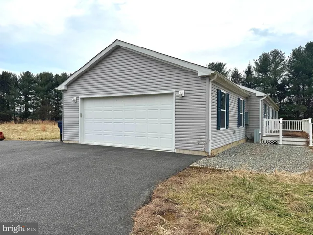 a view of backyard of house