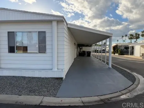 a view of a house with entertaining space