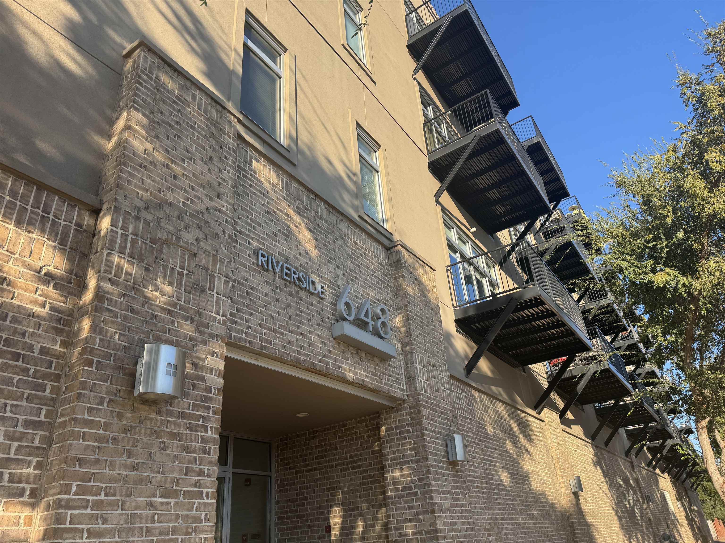 648 Riverside Drive, Unit 309 Memphis, TN 38103 - Photo 2 of 30