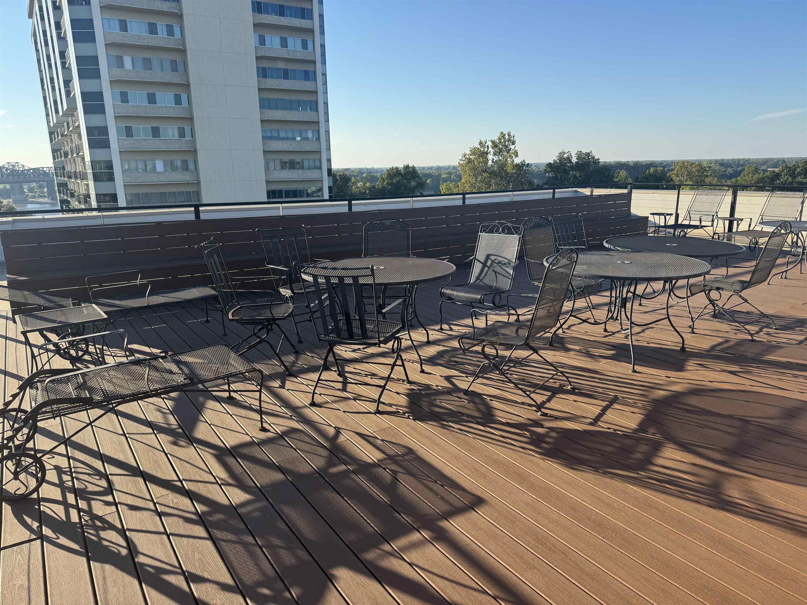 648 Riverside Drive, Unit 309 Memphis, TN 38103 - Photo 28 of 30 a view of a terrace with seating area