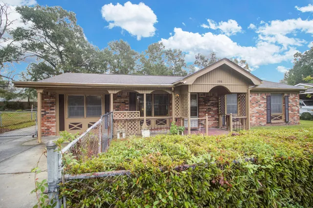 $276,000 | 208 Mary Scott Drive, Goose Creek, SC 29445