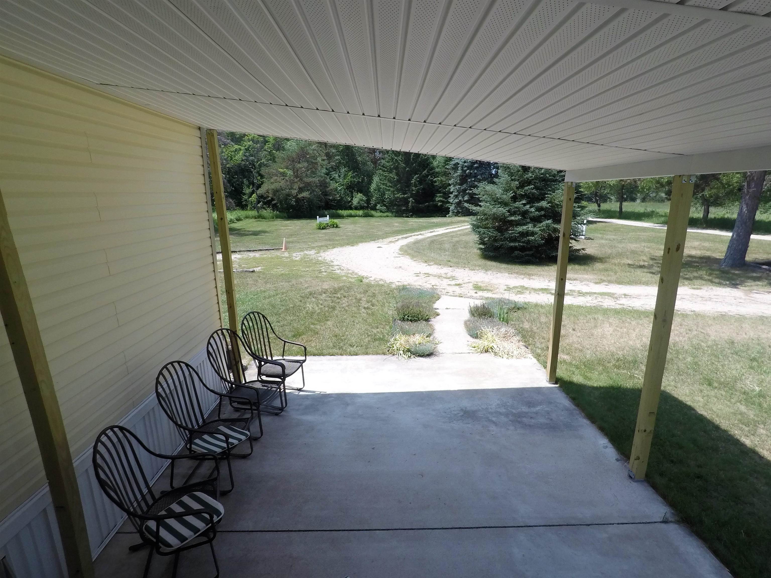 736 North 29 Road Cadillac, MI 49601 - Photo 29 of 33