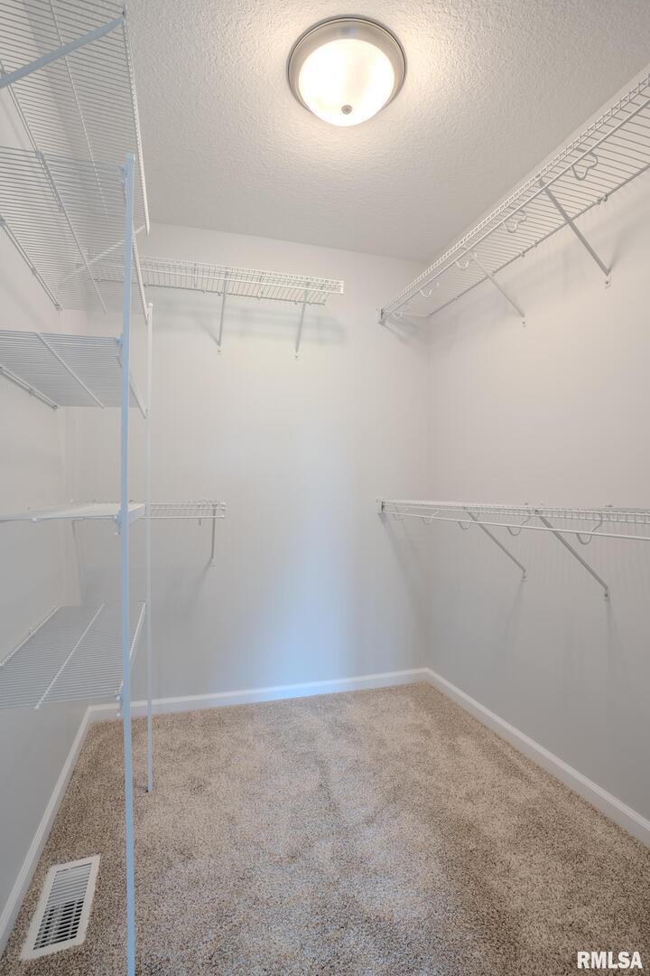 941 9th Avenue North Clinton, IA 52732 - Photo 18 of 24 a view of a room