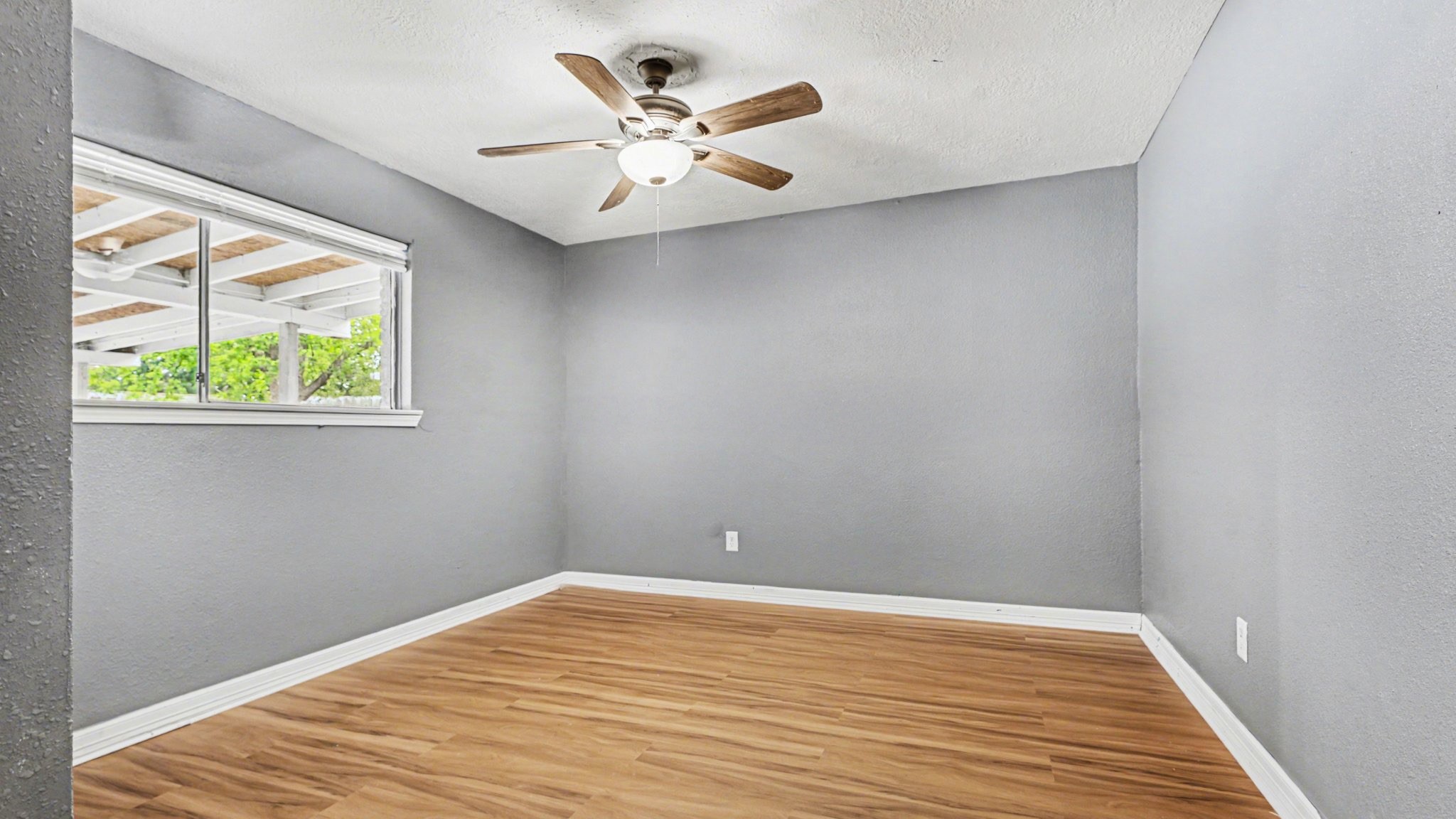 5318 Hemlock Drive Baytown, TX 77521 - Photo 9 of 23