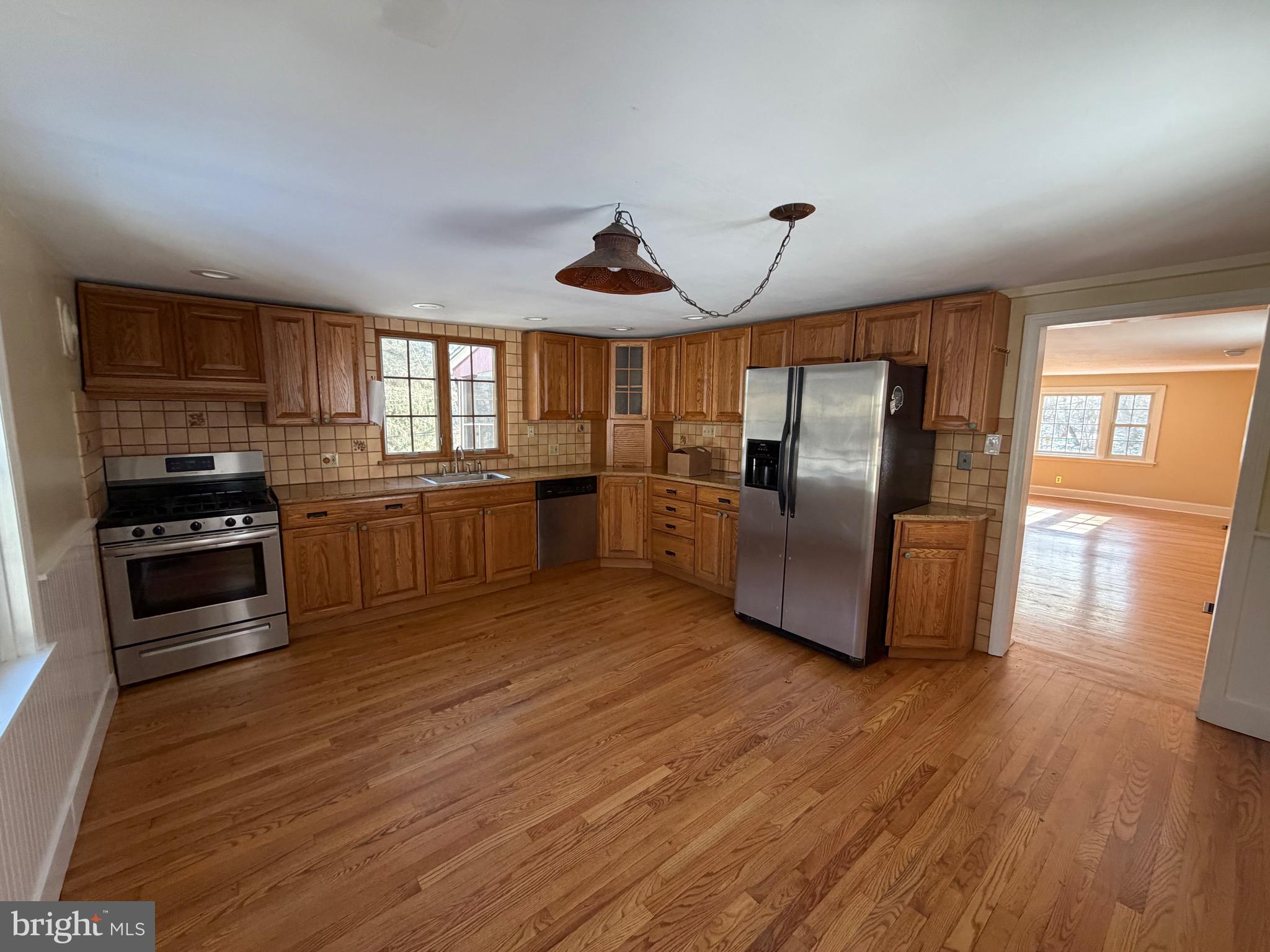 810 Crum Creek Road Media, PA 19063 - Photo 4 of 18