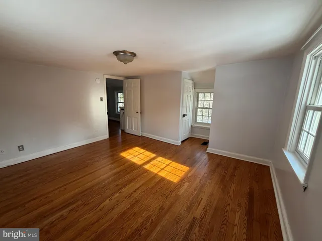 $2,650 | 810 Crum Creek Road, Media, PA 19063