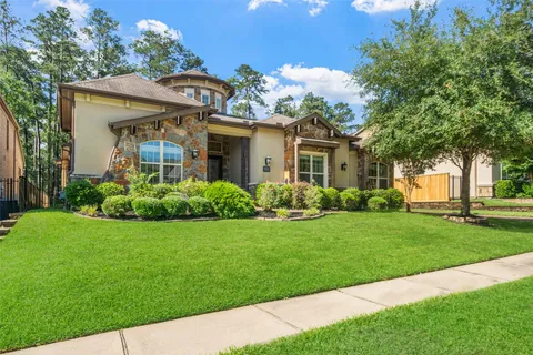 $855,000 | 109 Evergreen Oak Drive, Conroe, TX 77384