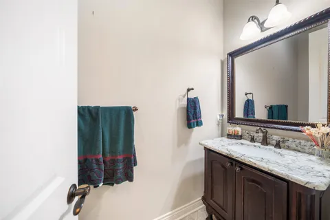 $855,000 | 109 Evergreen Oak Drive, Conroe, TX 77384