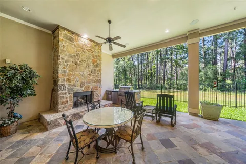 $855,000 | 109 Evergreen Oak Drive, Conroe, TX 77384