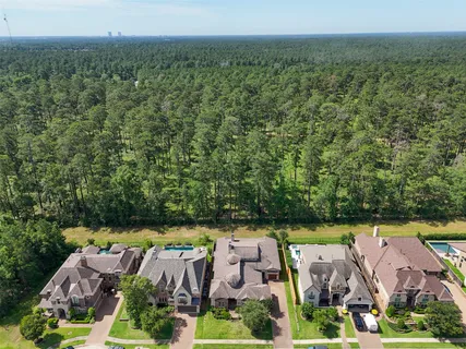 $855,000 | 109 Evergreen Oak Drive, Conroe, TX 77384
