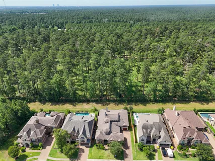 $855,000 | 109 Evergreen Oak Drive, Conroe, TX 77384