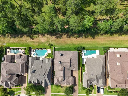 $855,000 | 109 Evergreen Oak Drive, Conroe, TX 77384