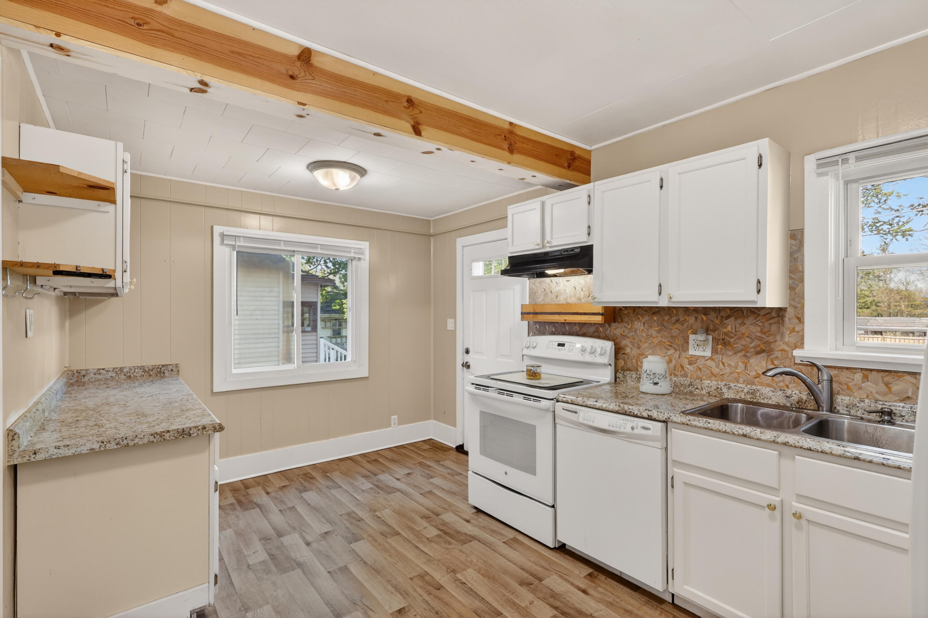 508 Maple Street Three Rivers, MI 49093 - Photo 9 of 42 11-508-Maple-St-Three-Rivers-MI-49093-Wi