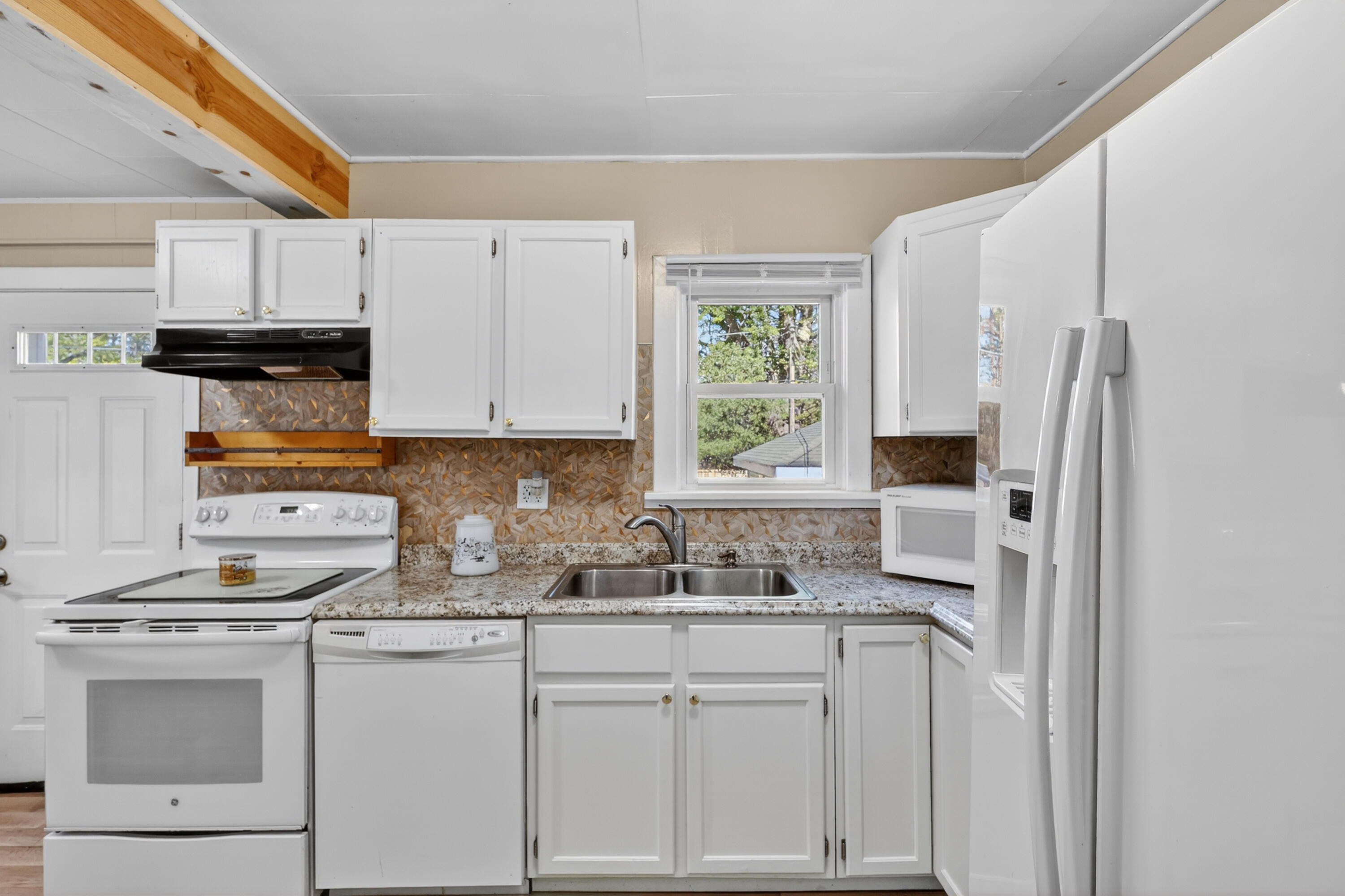 508 Maple Street Three Rivers, MI 49093 - Photo 10 of 42 12-508-Maple-St-Three-Rivers-MI-49093-Wi