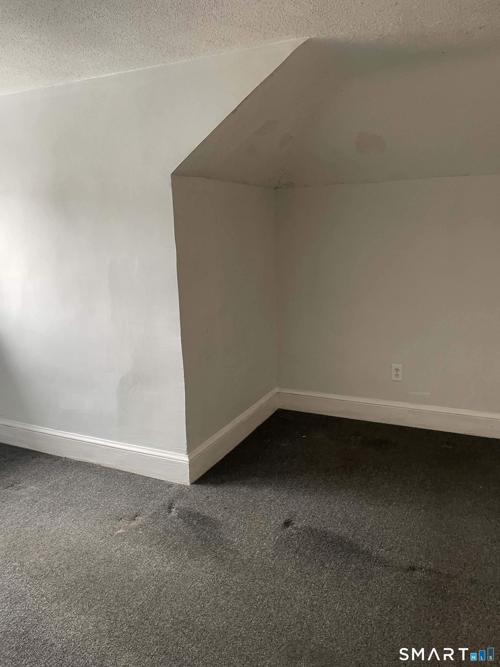 184 Meriden Road Waterbury, CT 06705 - Photo 12 of 14 a view of an empty room