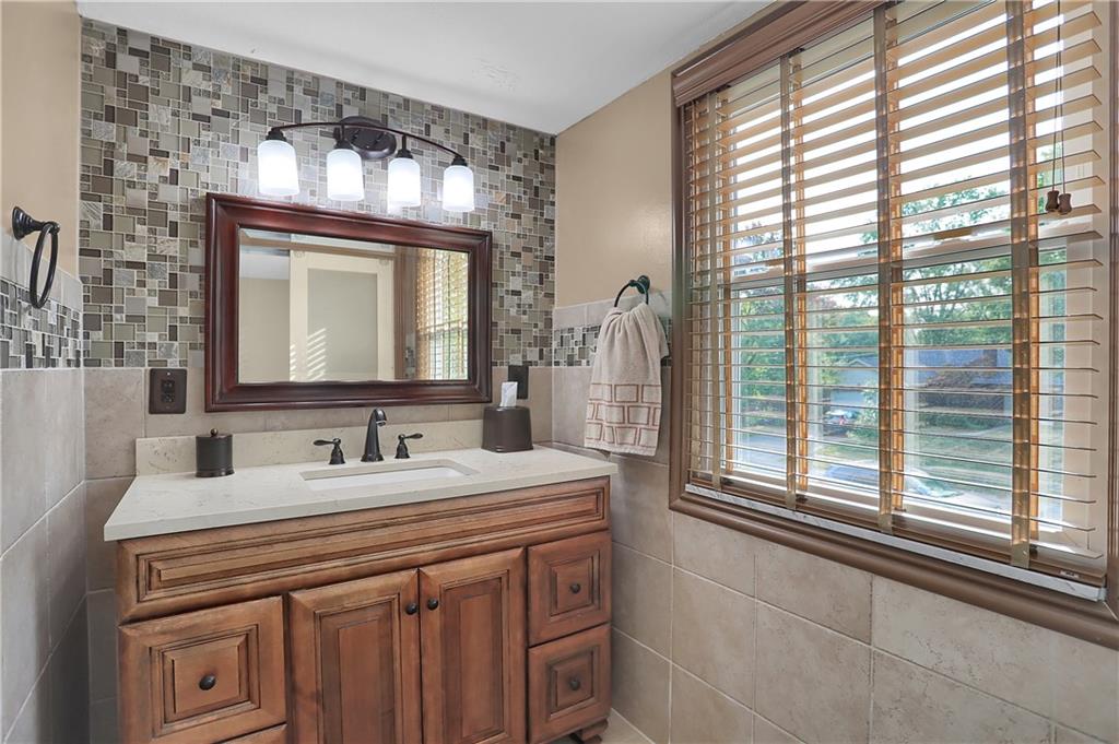 8117 Lieber Road Indianapolis, IN 46260 - Photo 19 of 34 Gallery Image 19