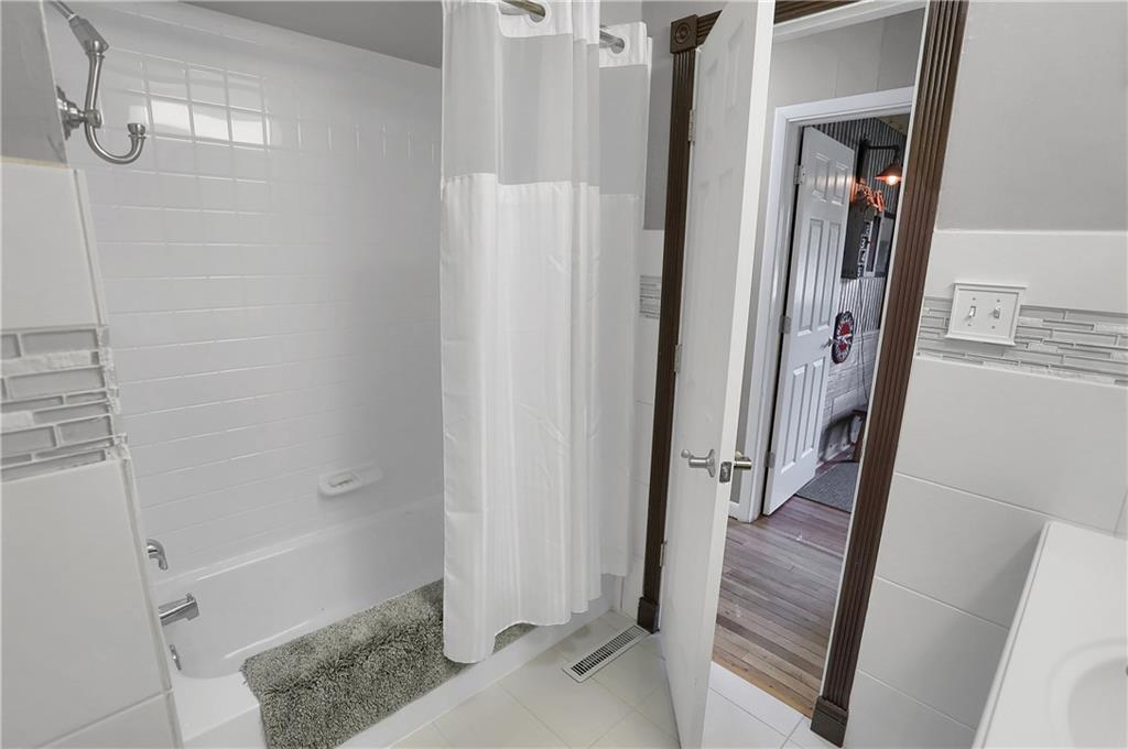 8117 Lieber Road Indianapolis, IN 46260 - Photo 25 of 34 Gallery Image 25