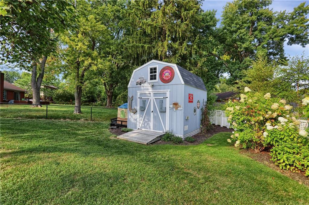 8117 Lieber Road Indianapolis, IN 46260 - Photo 31 of 34 Gallery Image 31