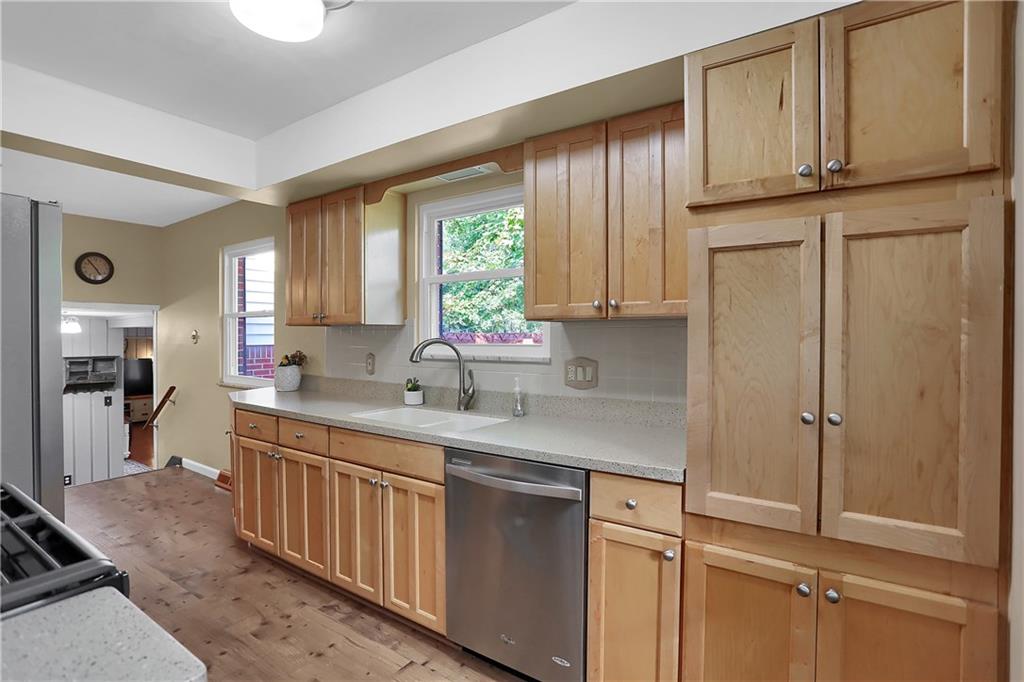 8117 Lieber Road Indianapolis, IN 46260 - Photo 8 of 34 Gallery Image 8