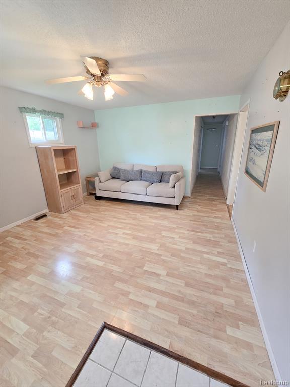 12929 Matthews Street Carleton, MI 48117 - Photo 7 of 64