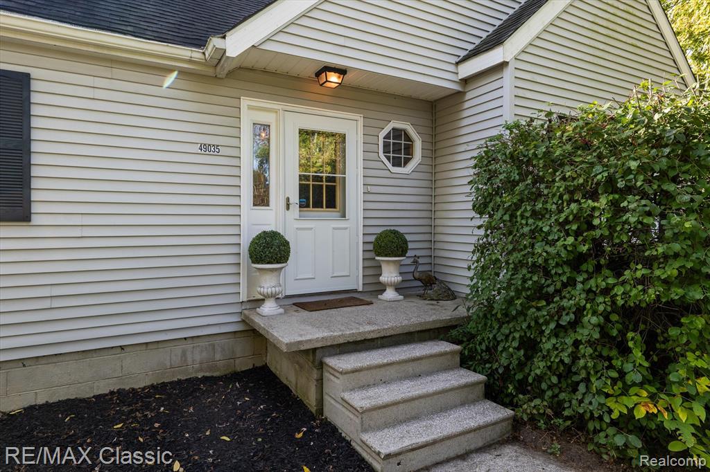 49035 Geddes Road Canton, MI 48188 - Photo 6 of 58 Gallery Image 6