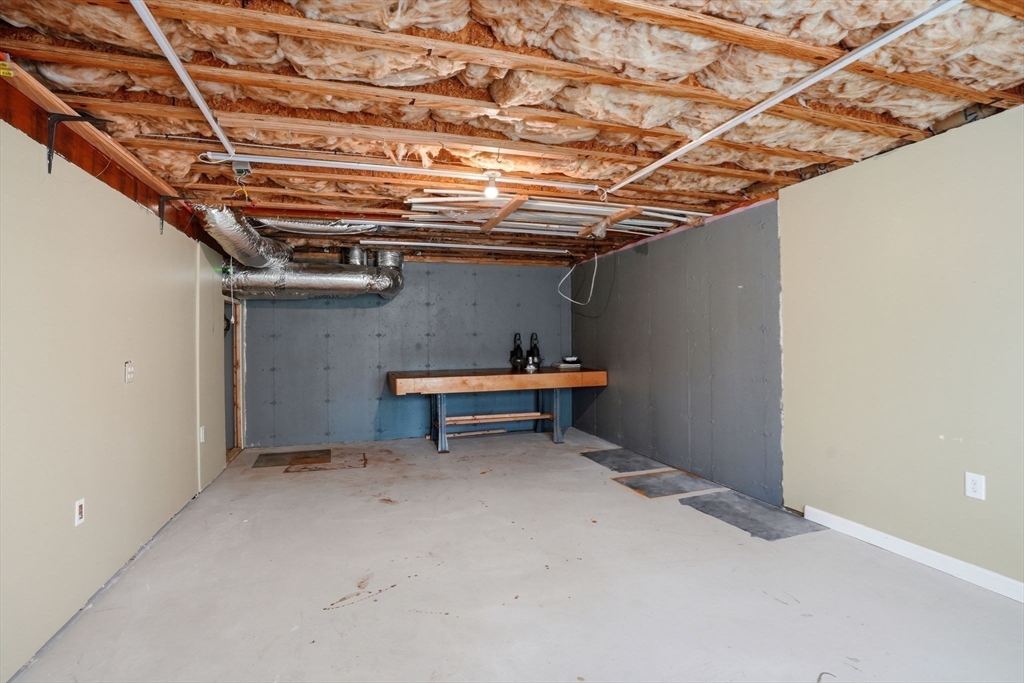 17 Hannah Brook Waye, Unit 9 Marshfield, MA 02050 - Photo 34 of 42