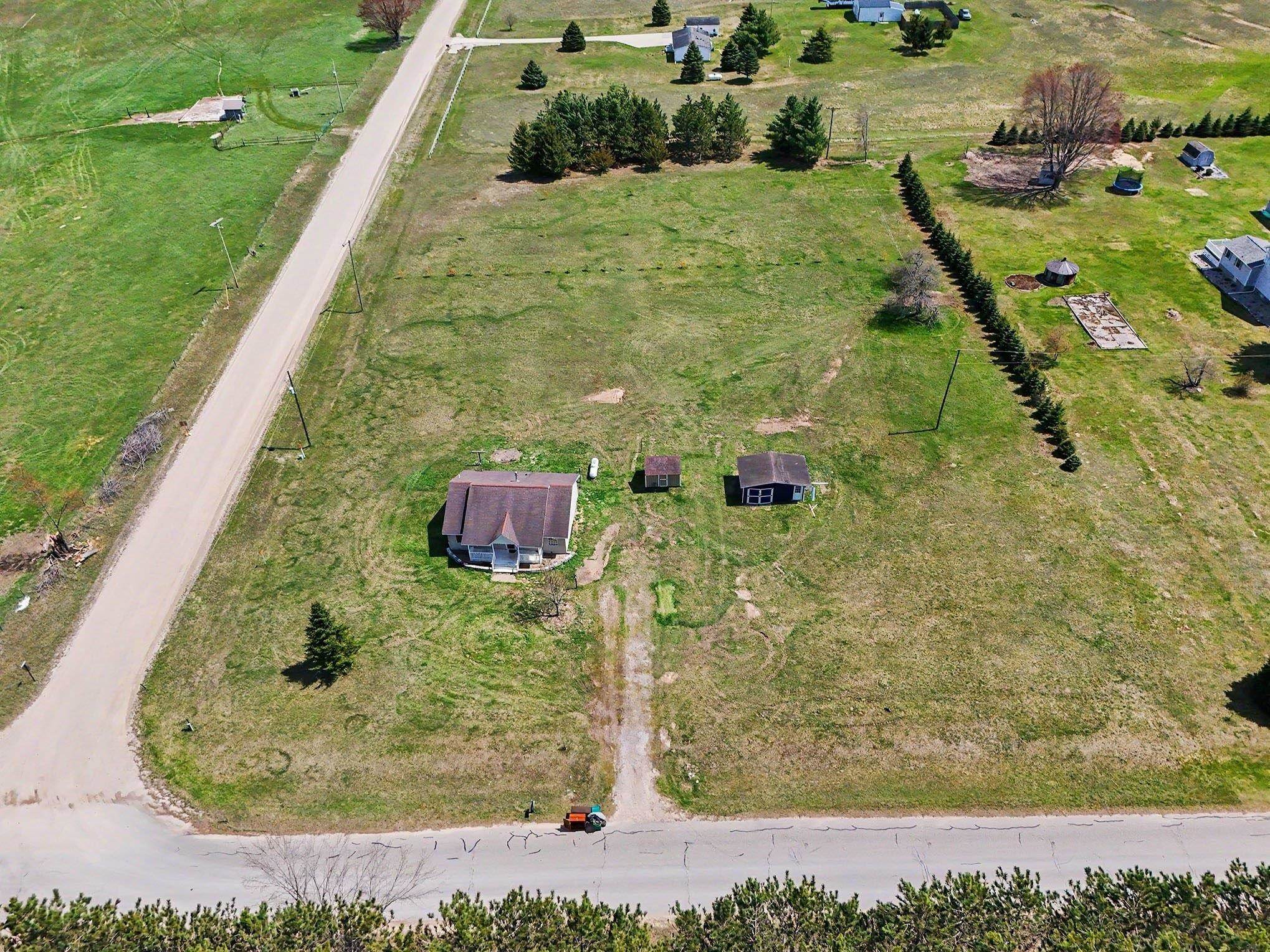980 North Stevens Road Lake City, MI 49651 - Photo 27 of 32