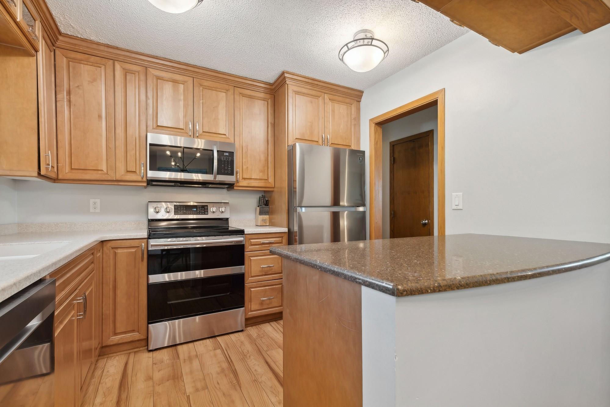 1457 5th Avenue Southwest Rochester, MN 55902 - Photo 6 of 20
