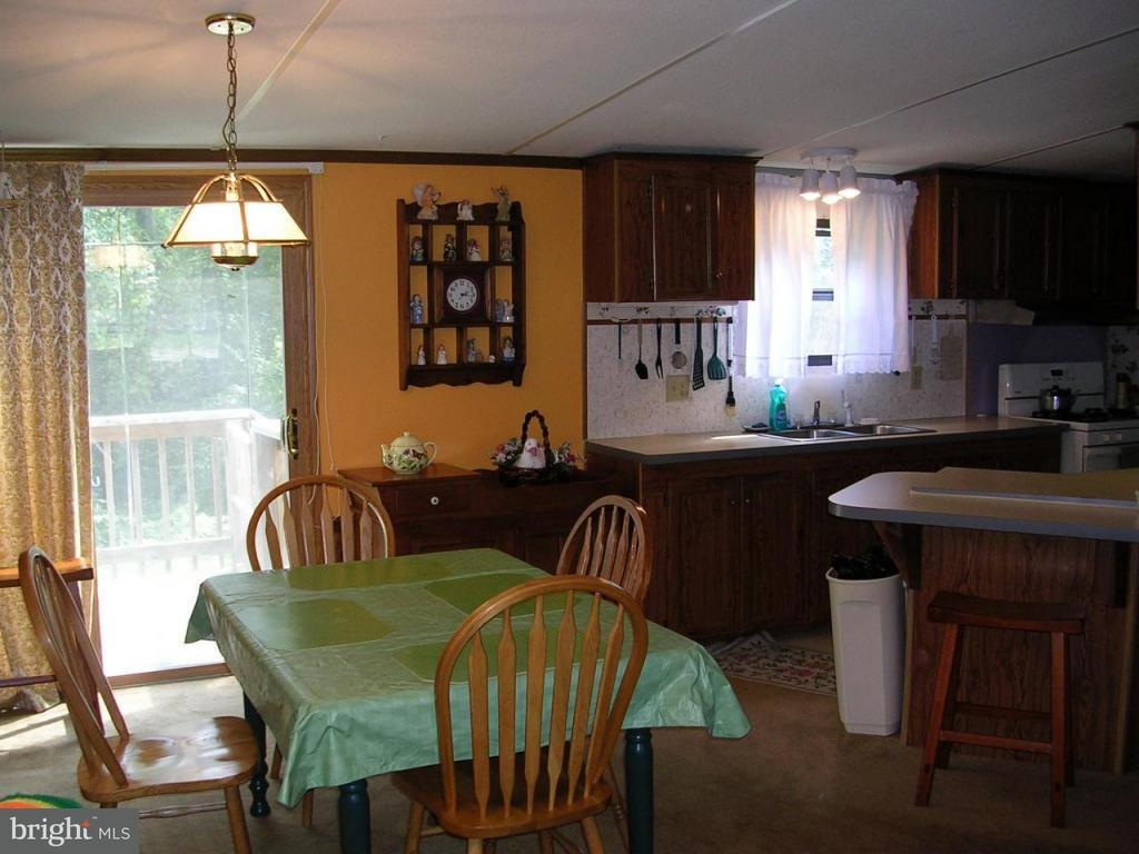 184 Weidler Lane Lititz, PA 17543 - Photo 3 of 7 Gallery Image 3
