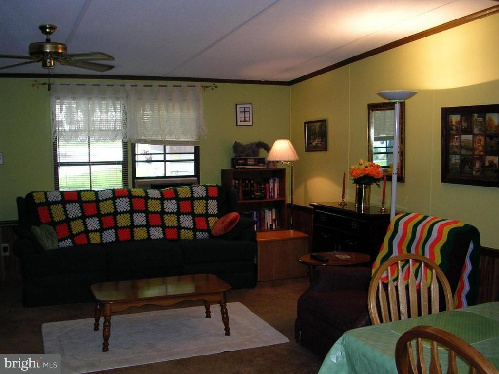 184 Weidler Lane Lititz, PA 17543 - Photo 4 of 7 Gallery Image 4