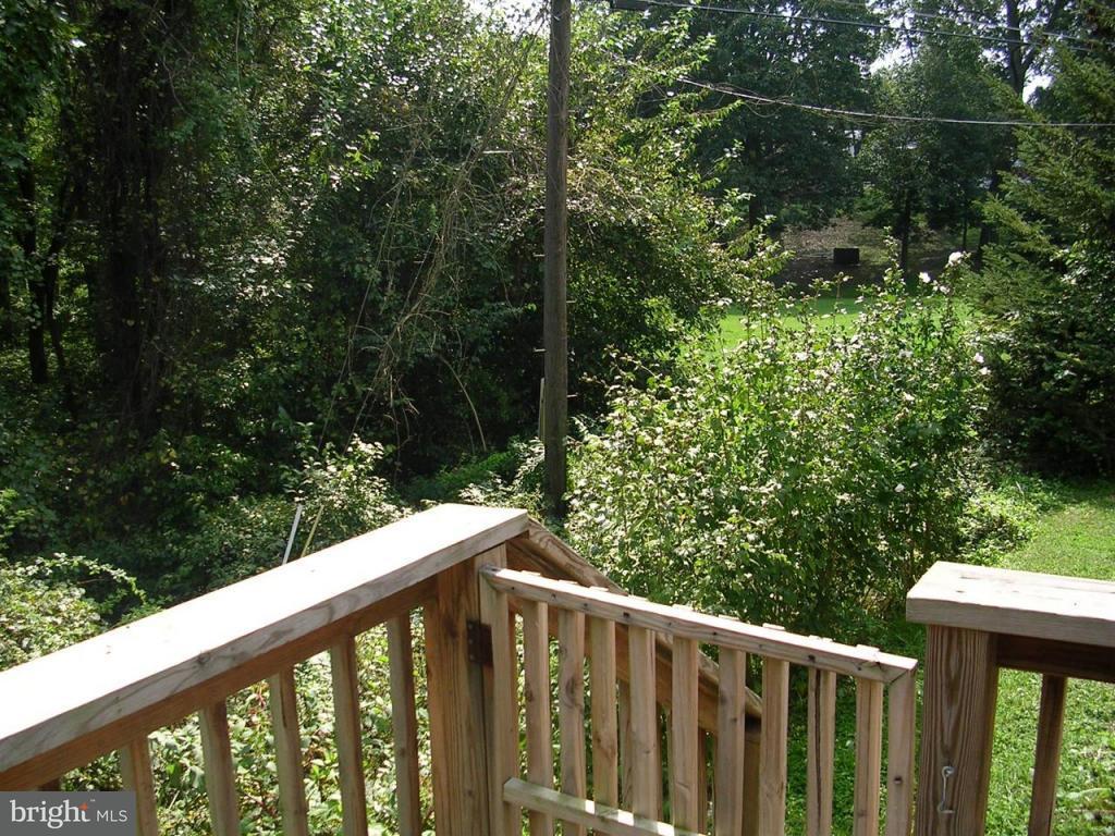 184 Weidler Lane Lititz, PA 17543 - Photo 6 of 7 Gallery Image 6