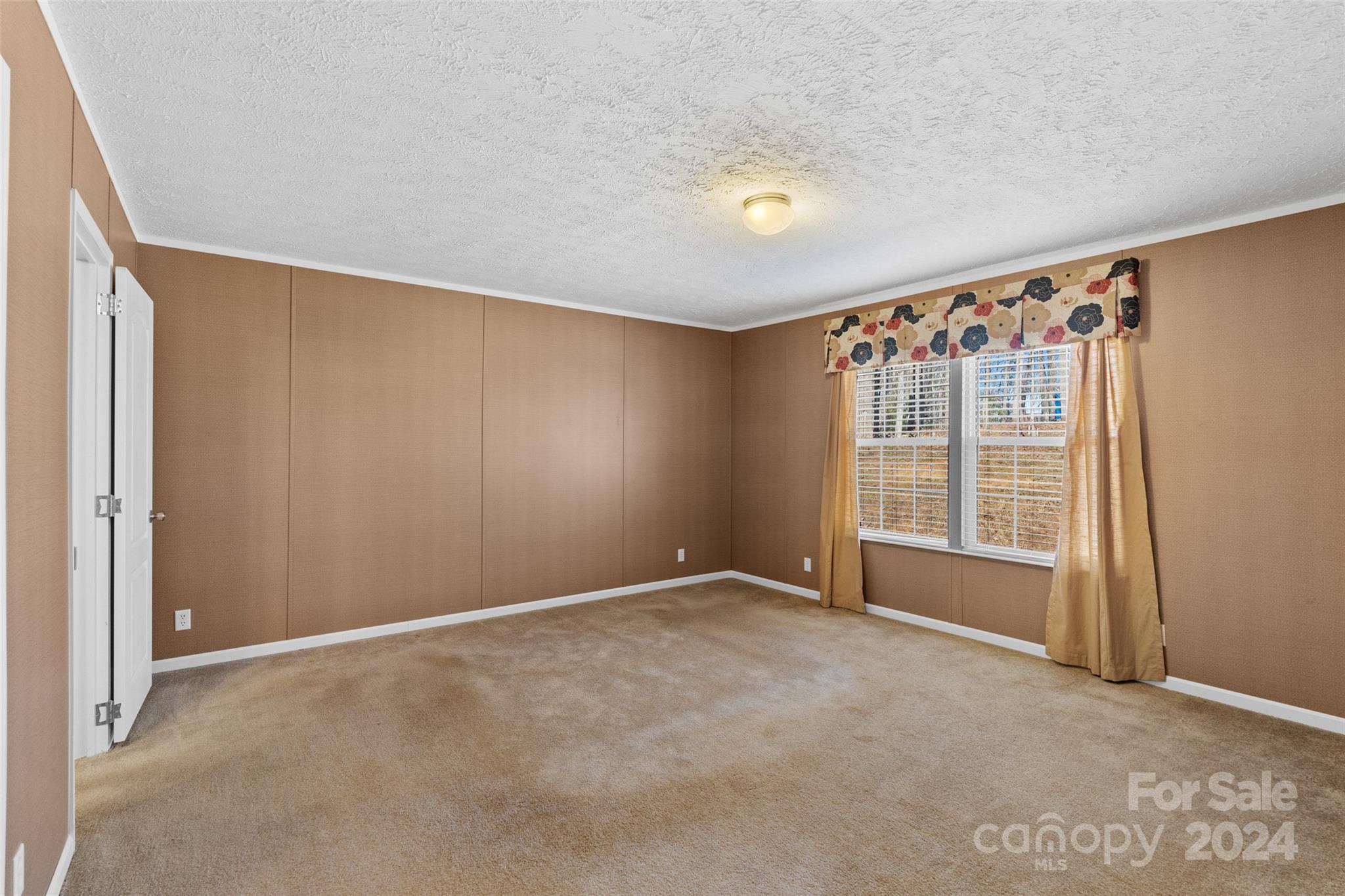 83 Indian Trail Road Candler, NC 28715 - Photo 10 of 30 Gallery Image 10